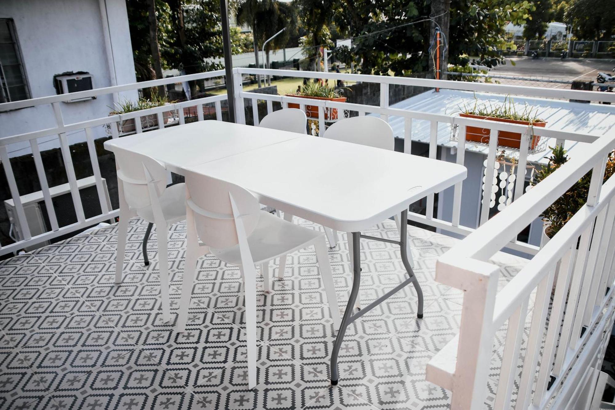 Olive Hostel Roxas City Bagian luar foto