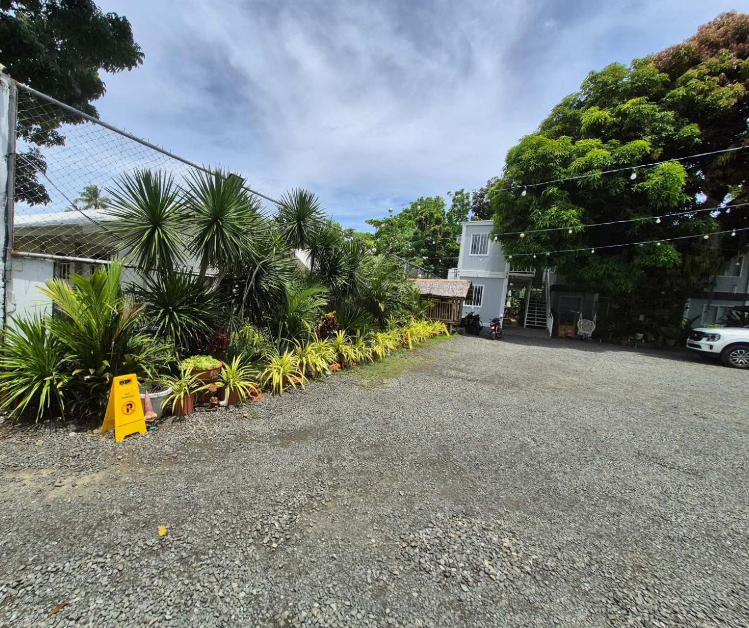 Olive Hostel Roxas City Bagian luar foto
